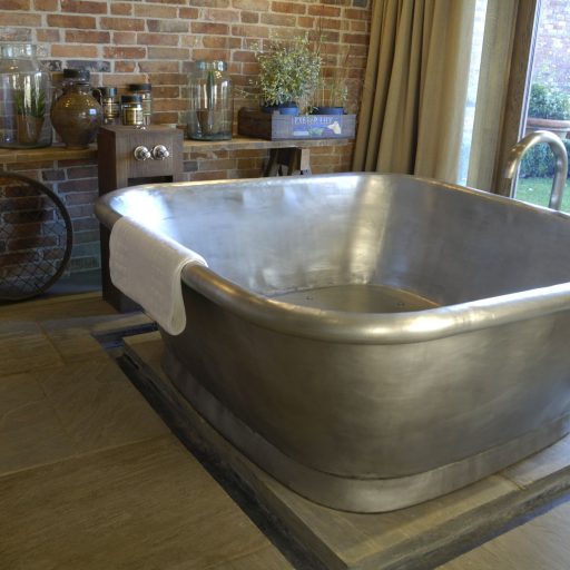 Tin Alvius Bath with Tin Interior