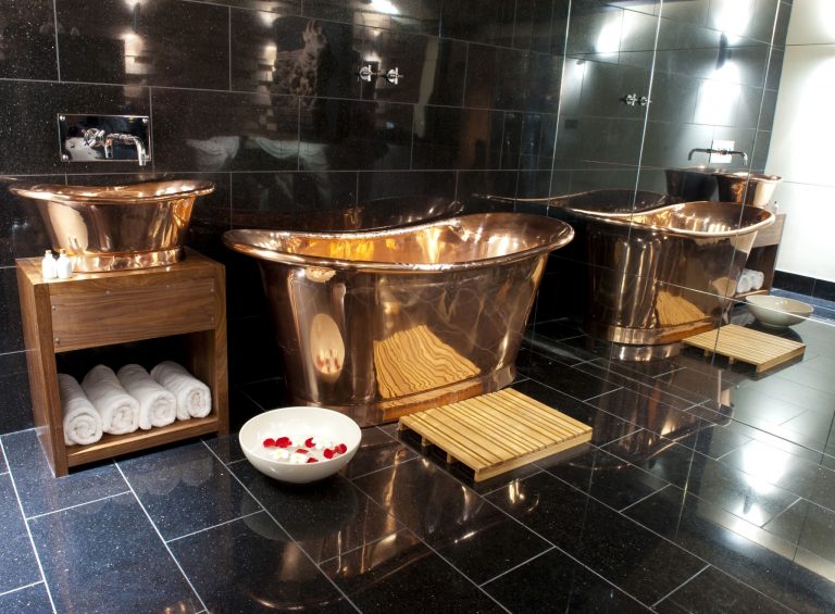 Copper Bateau Basin with Copper Interior