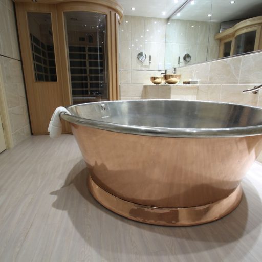 Copper Rotundus Bath with Tin Interior
