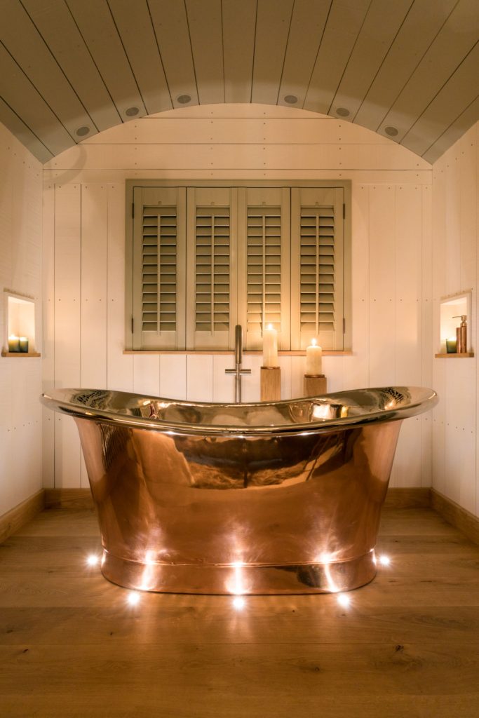 Copper Bateau Bath Tub