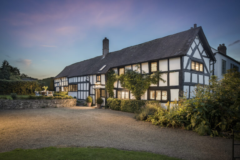 The Quintessentially English Experience Tea, Knights, Gardens